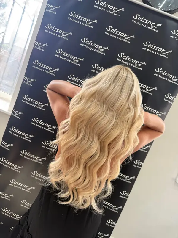 Bright blonde waves