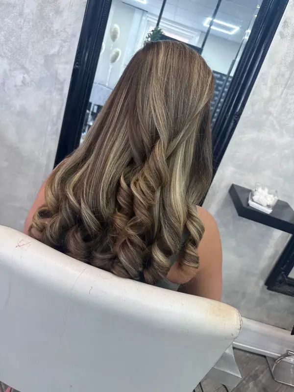 Bronde balayage curls